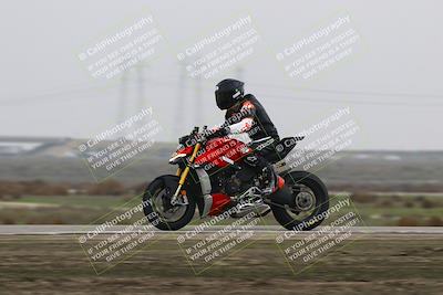 media/Nov-29-2025-TrackDaz (Sat) [[10ae2d9bce]]/B Group/Session 4 (Wheelie Bump)/